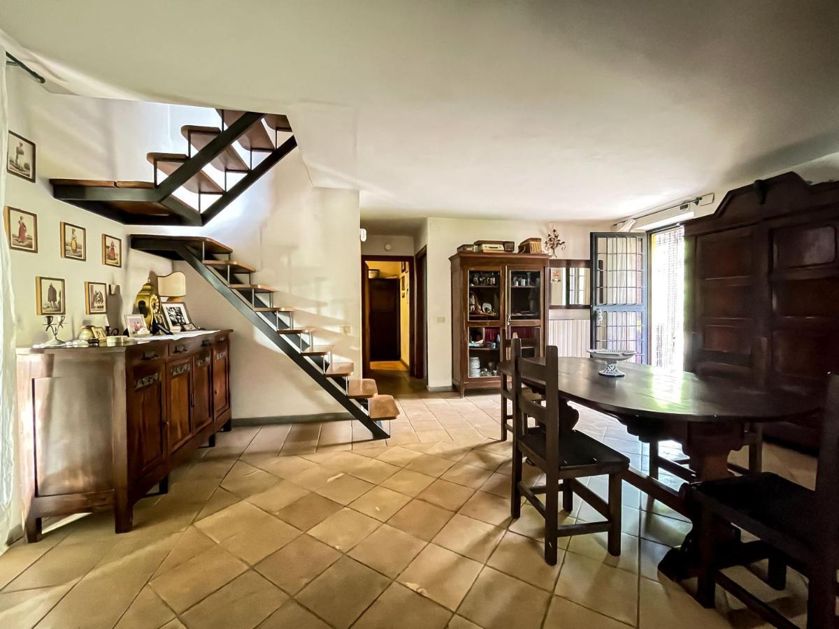 Country House Tra Lago E Mare A Sud Di Roma Villa Campoleone Exteriör bild